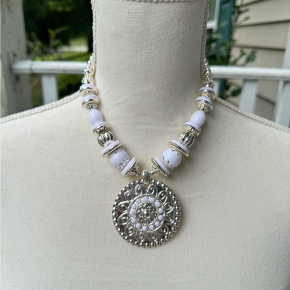 Amy Multilayered Minimalist Statement Choker Necklace Nice Gift for Women - Picture 9 of 10